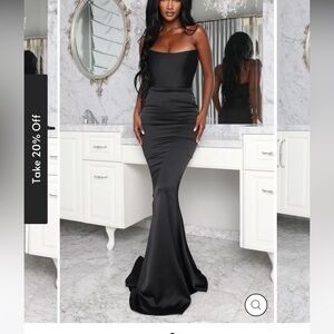 Chic Strapless Black Evening Dress